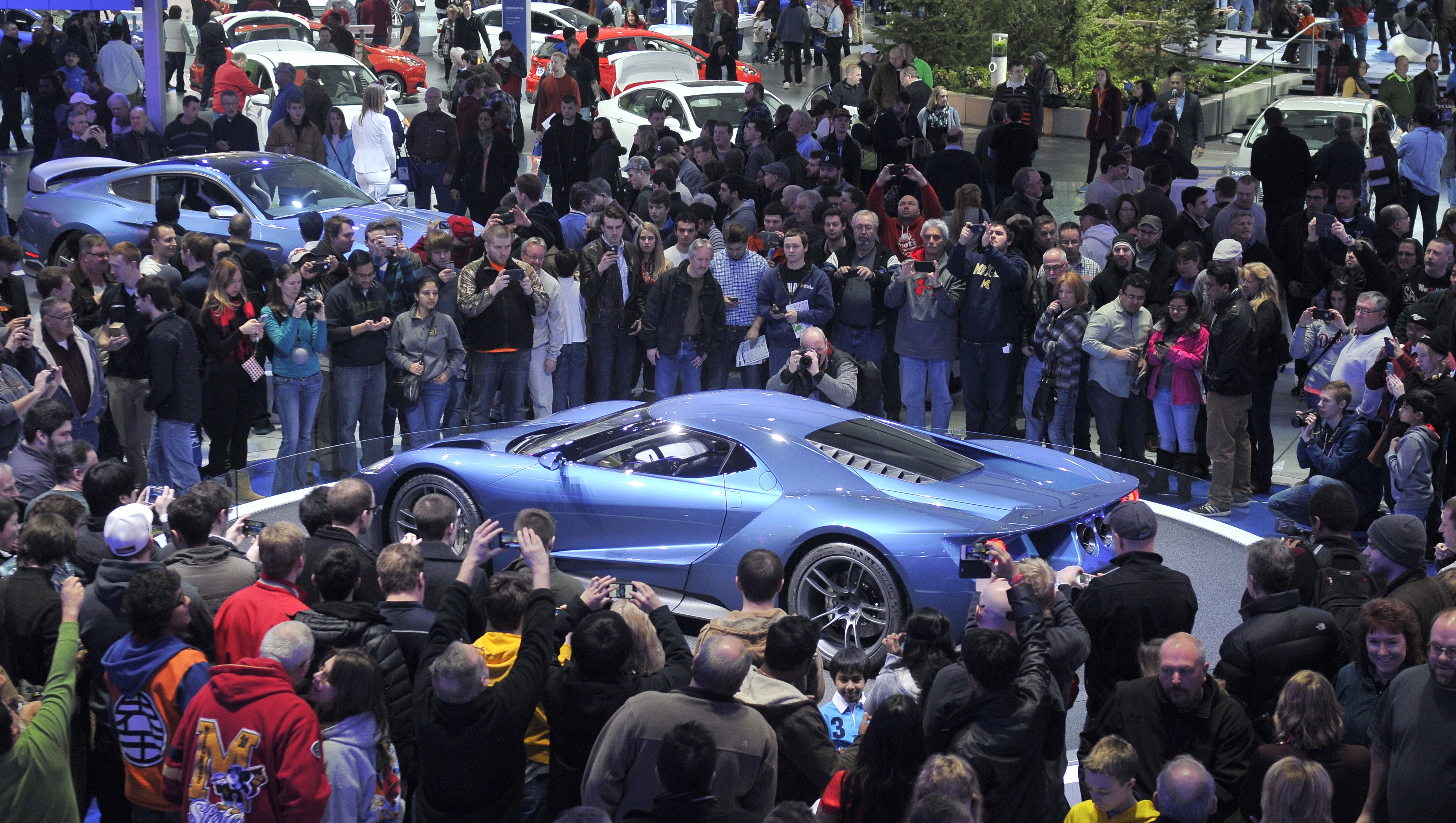 The street version of the Ford GT, which goes on sale in very limited quantities later this year, got plenty of attention last year at the 2015  North American International Auto Show.