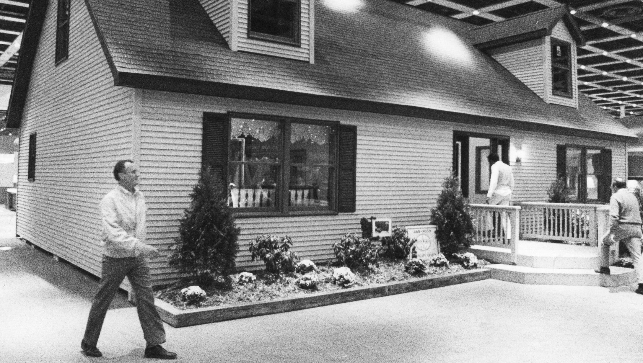 Cobo hosted the Detroit Home Flower, Furniture and Garden Show on March 20, 1989.