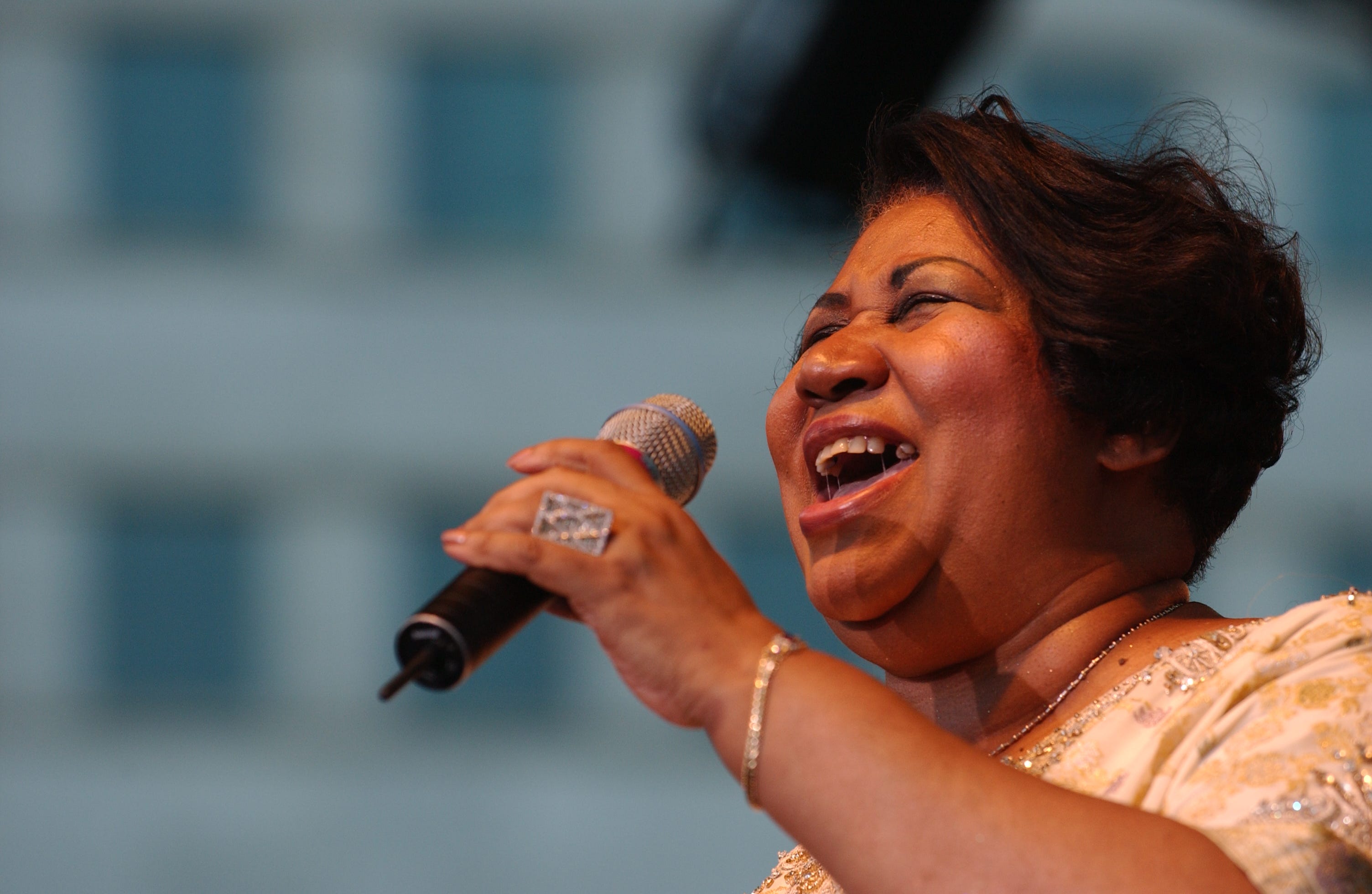 (FILE -2004) Detroit and Motown legend Aretha Franklin performs at the 25th Ford Detroit International Jazz Festival at Hart Plaza in Detroit, Michigan on September 6, 2004.
