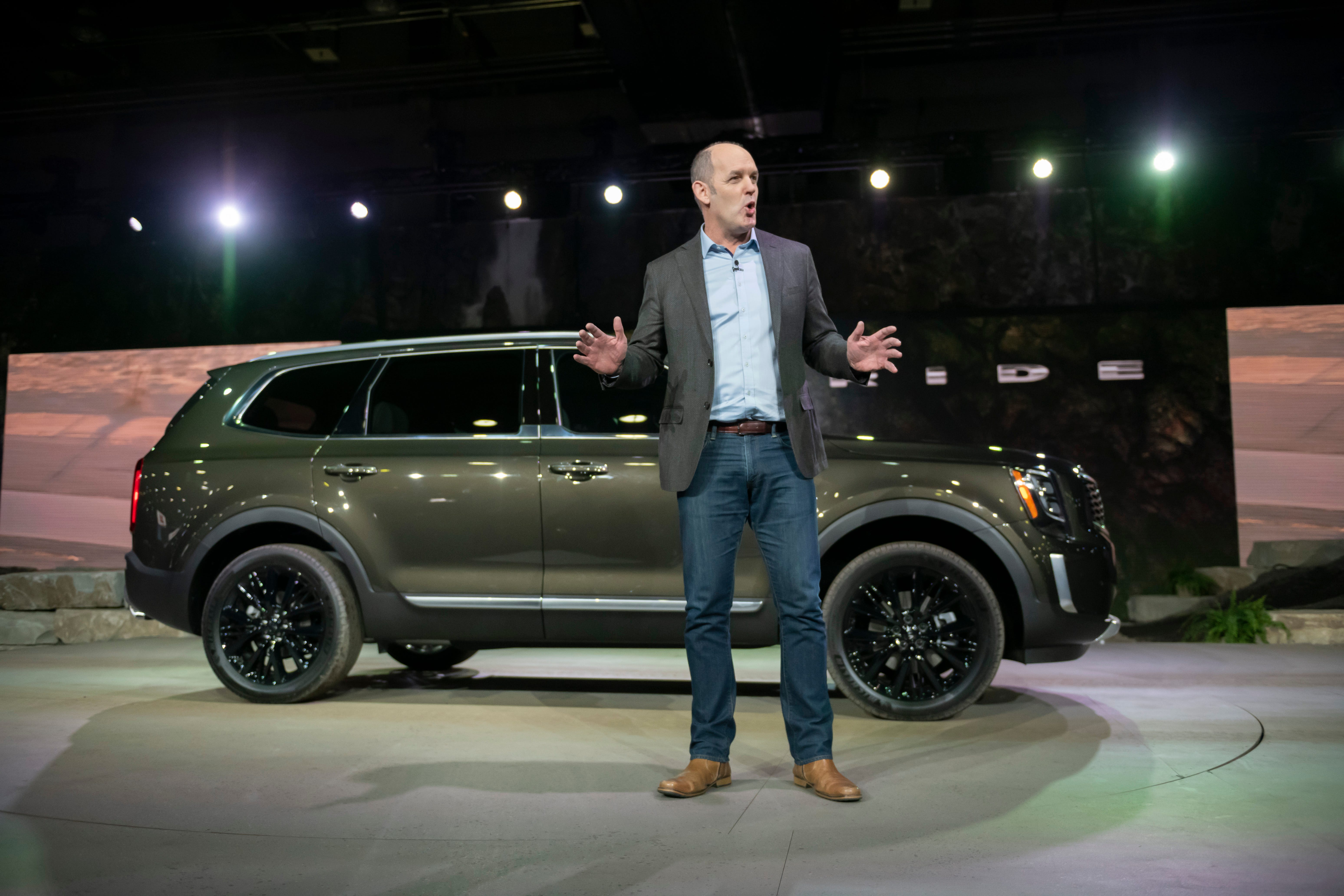 Michael Cole, chief operating officer and executive vice president at Kia Motors America, talks about the 2020 Kia Telluride during its reveal.