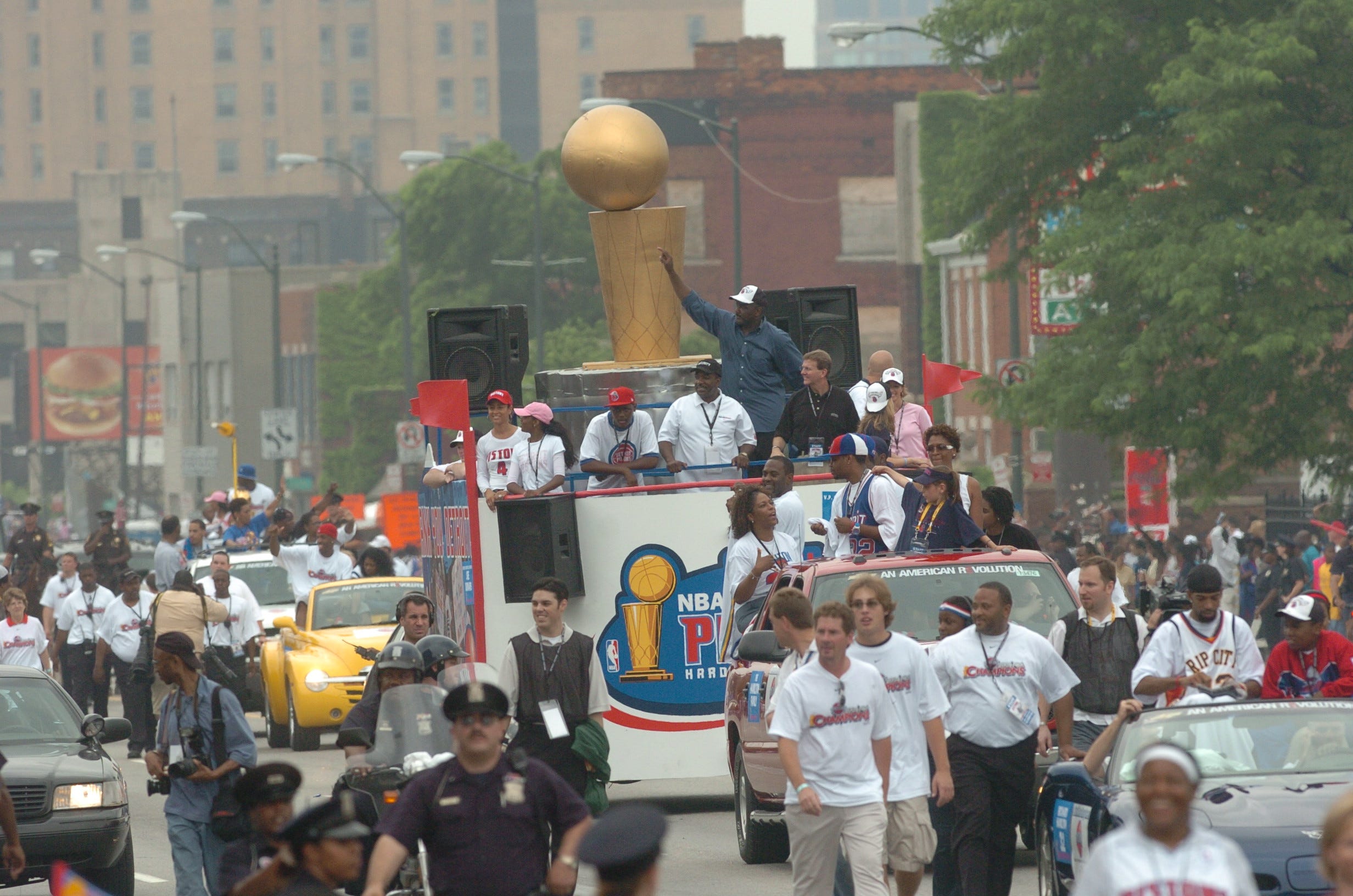 The Detroit Pistons celebrated their NBA championship with a parade down Jefferson Ave.