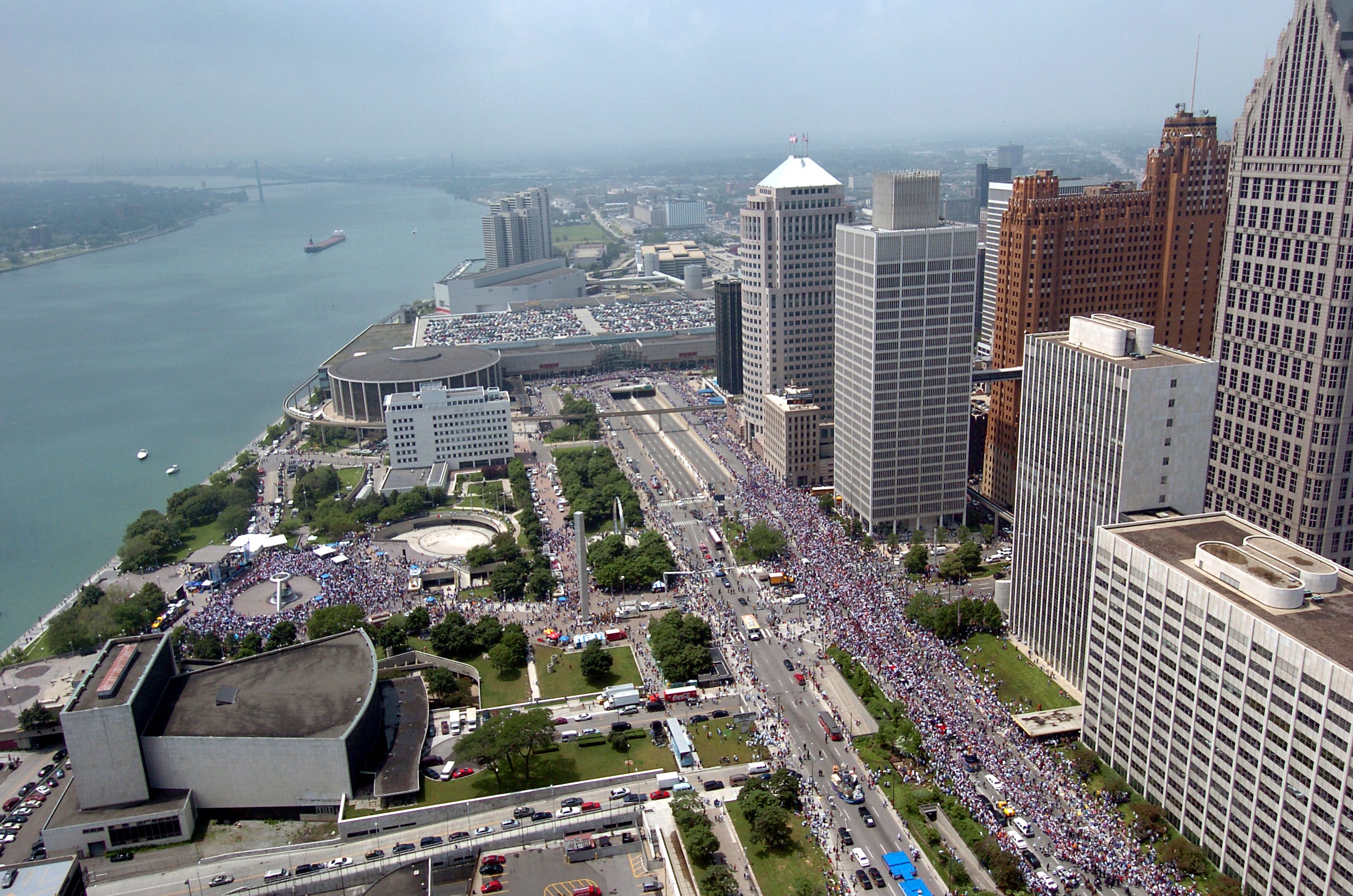 Detroit Pistons championship parade down Jefferson and rally at Hart Plaza.