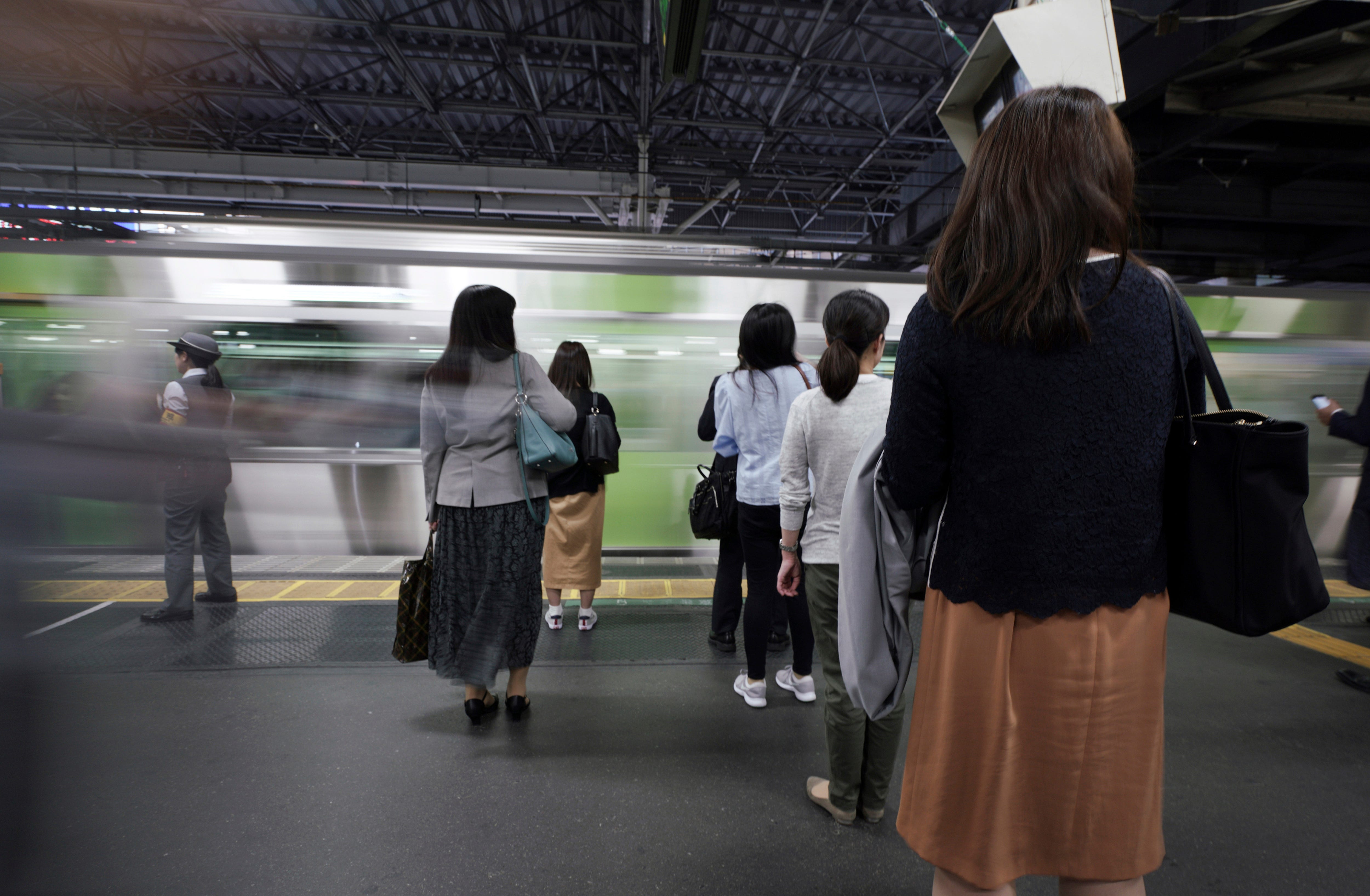 A police-developed smartphone app with anti-sex crime alarms has won massive subscriptions as Japanese women try to arm themselves against gropers on packed rush-hour trains.