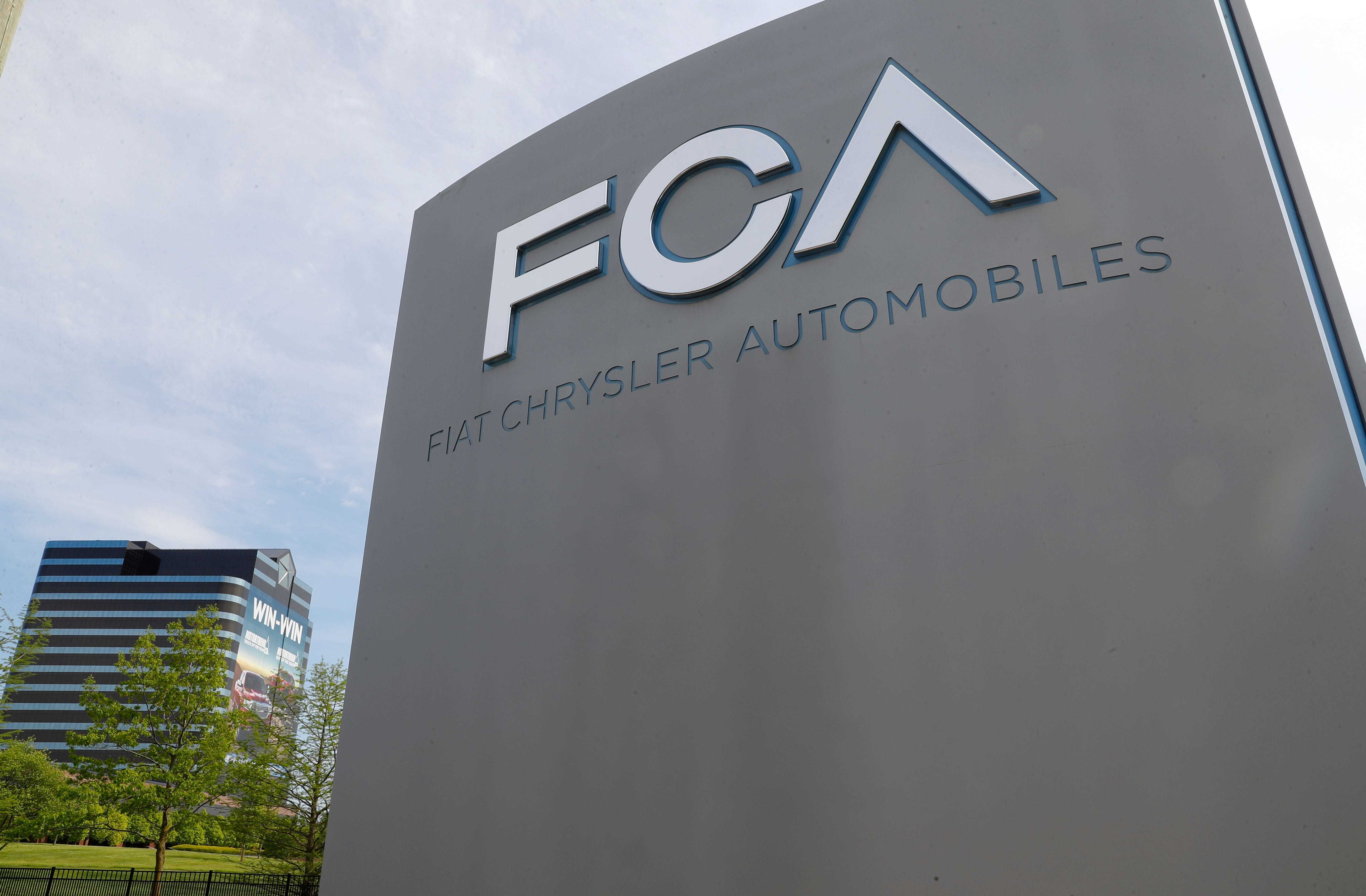 Fiat Chrysler Automobiles will pay $40 million to settle charges that it falsely reported the number of new vehicles sold each month in the United States.