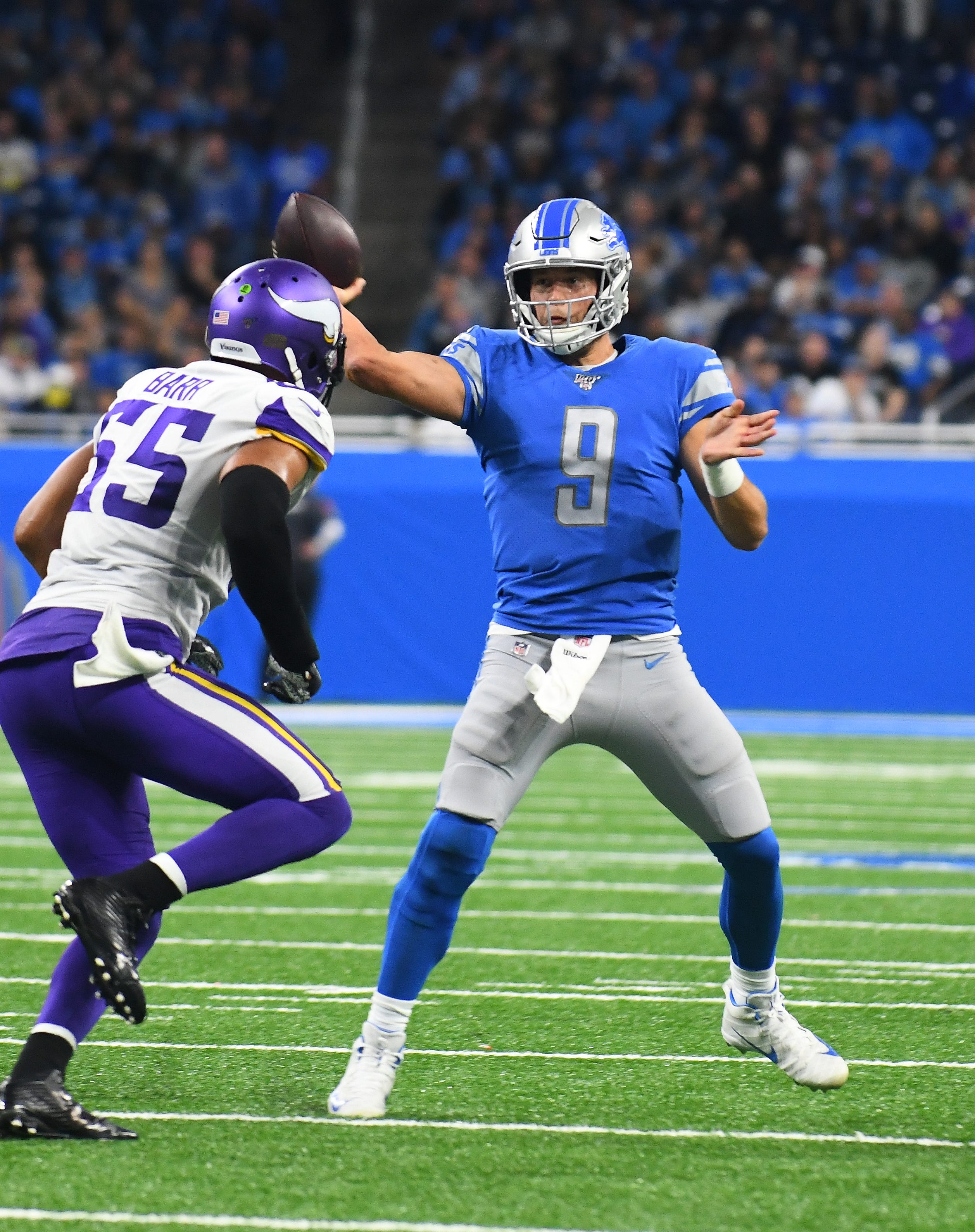 Lions quarterback Matthew Stafford throws a pass in the second quarter.