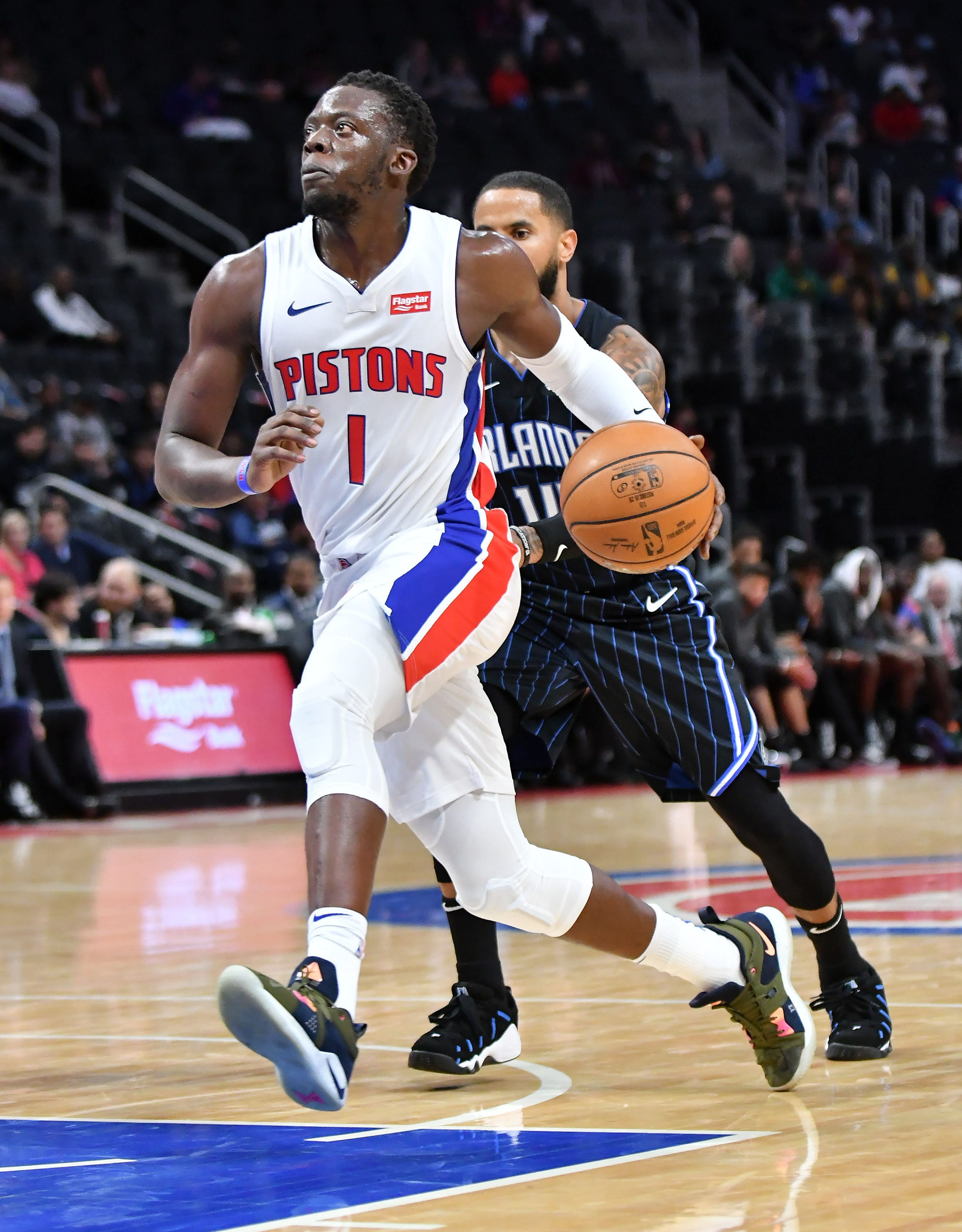 Reggie Jackson: Age: 29. Ht: 6-3. Wt: 208. 2018-19 stats: 15.4 pts, 4.2 assts, 37% 3FG. Outlook: After a healthy season in which he played all 82 games, Jackson has a different role, playing more off the ball as a spot-up shooter. From January on, he had a very solid season. He still has some pick-and-roll effectiveness but in small spurts than previous years.