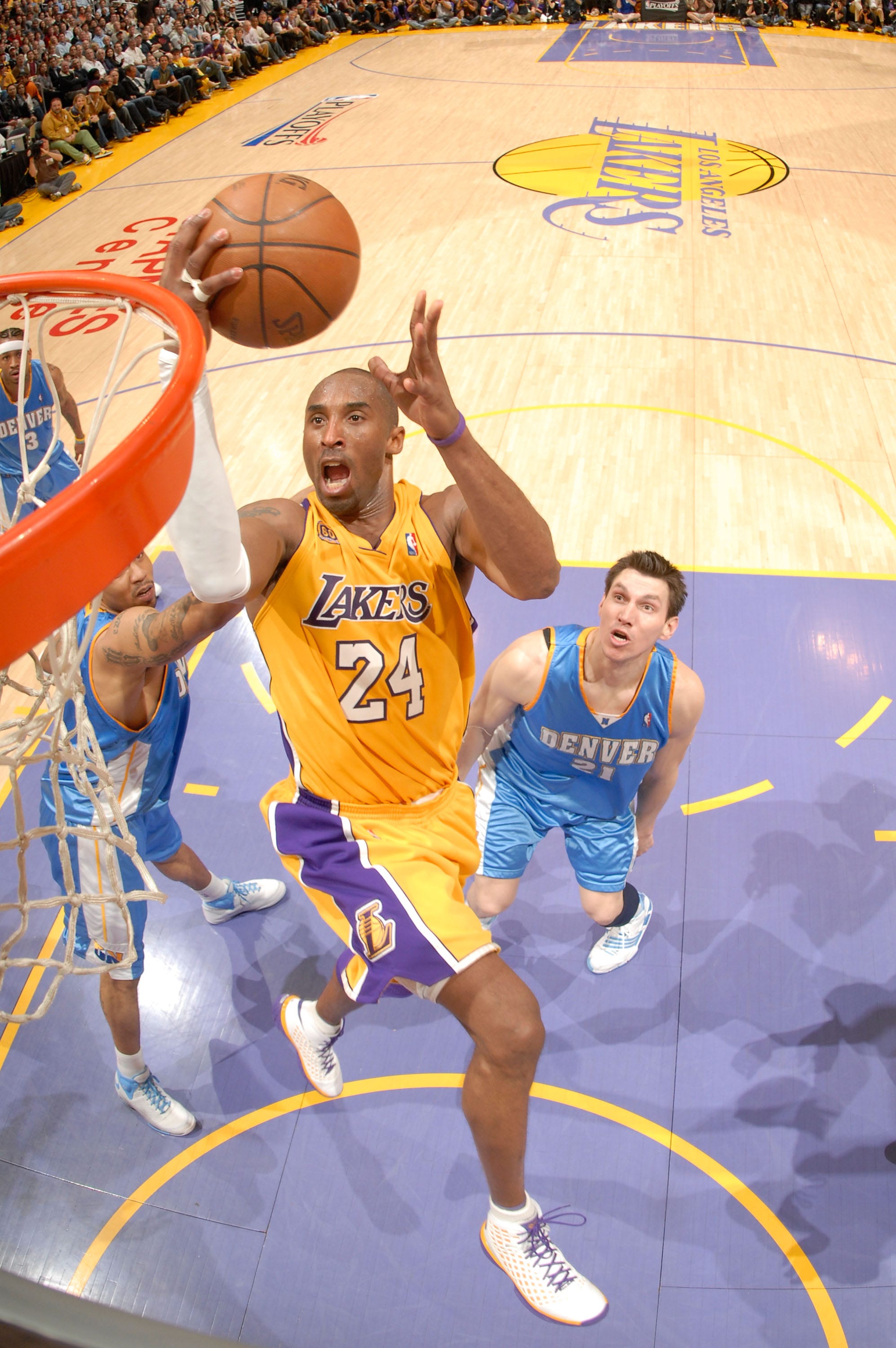 Kobe Bryant goes up for a shot win 2008.