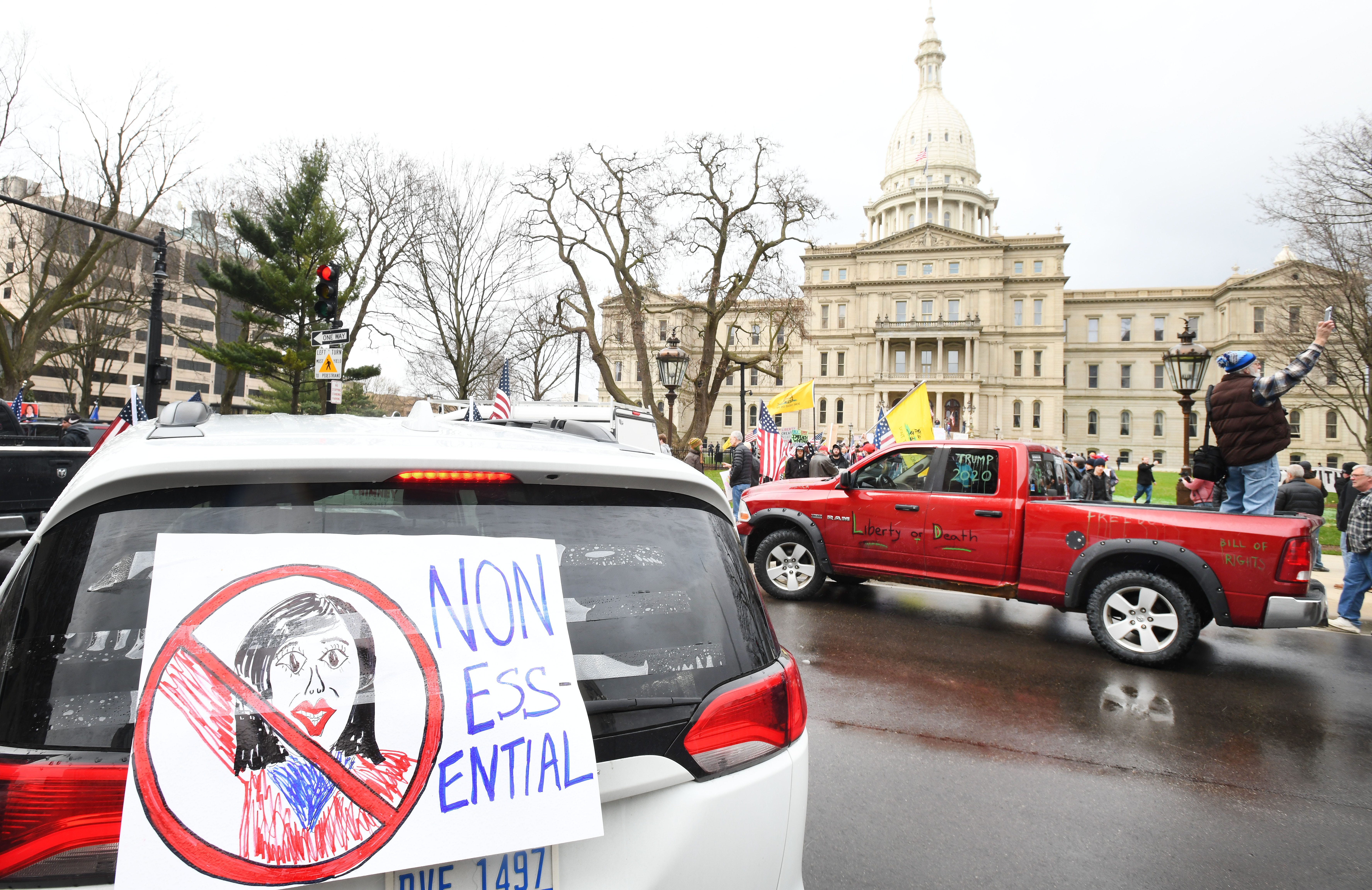 Cars aren ' t moving on North Capitol Avenue as protesters surround the state Capitol during Operation Gridlock.