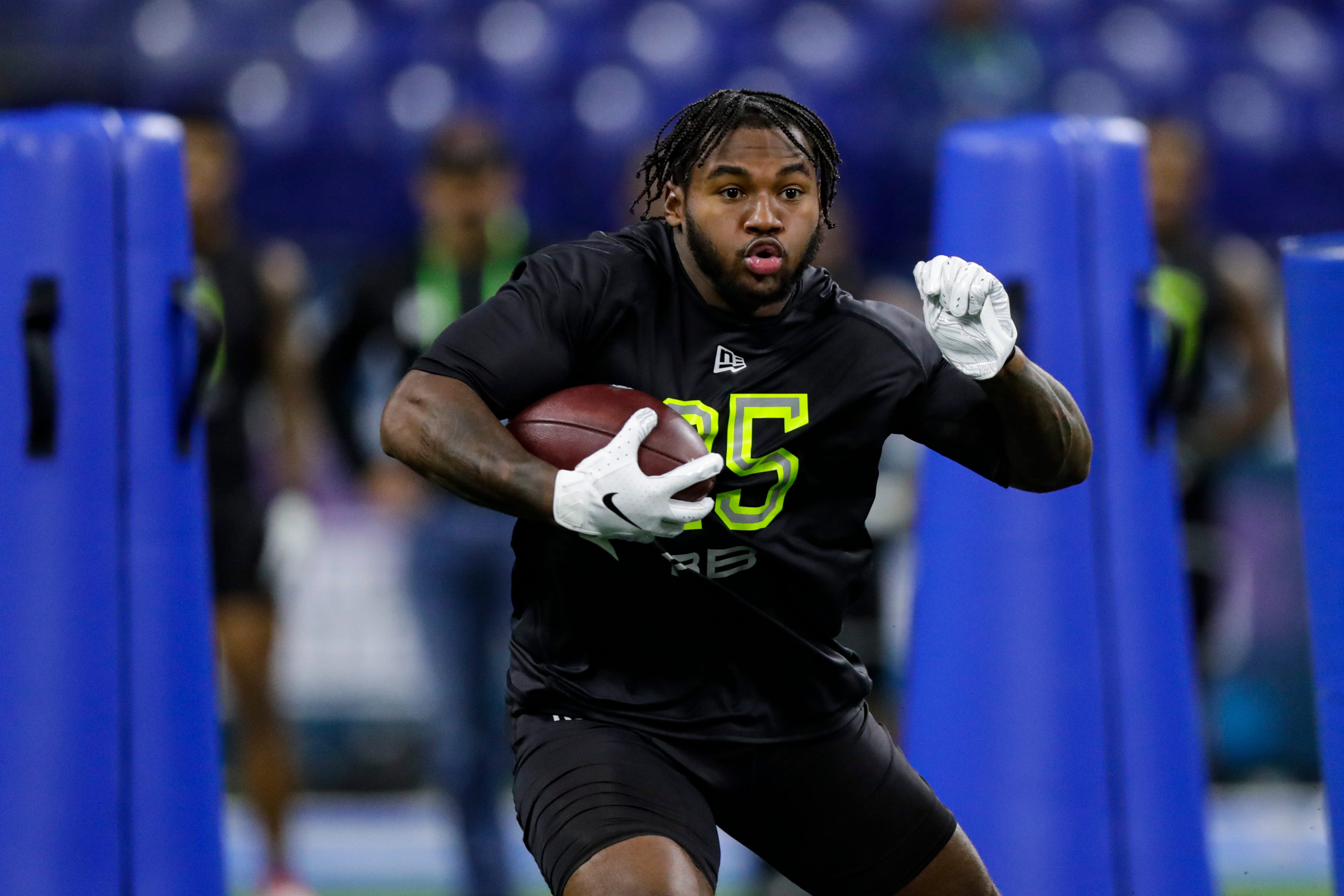 Georgia running back D'Andre Swift runs a drill at the NFL Combine.