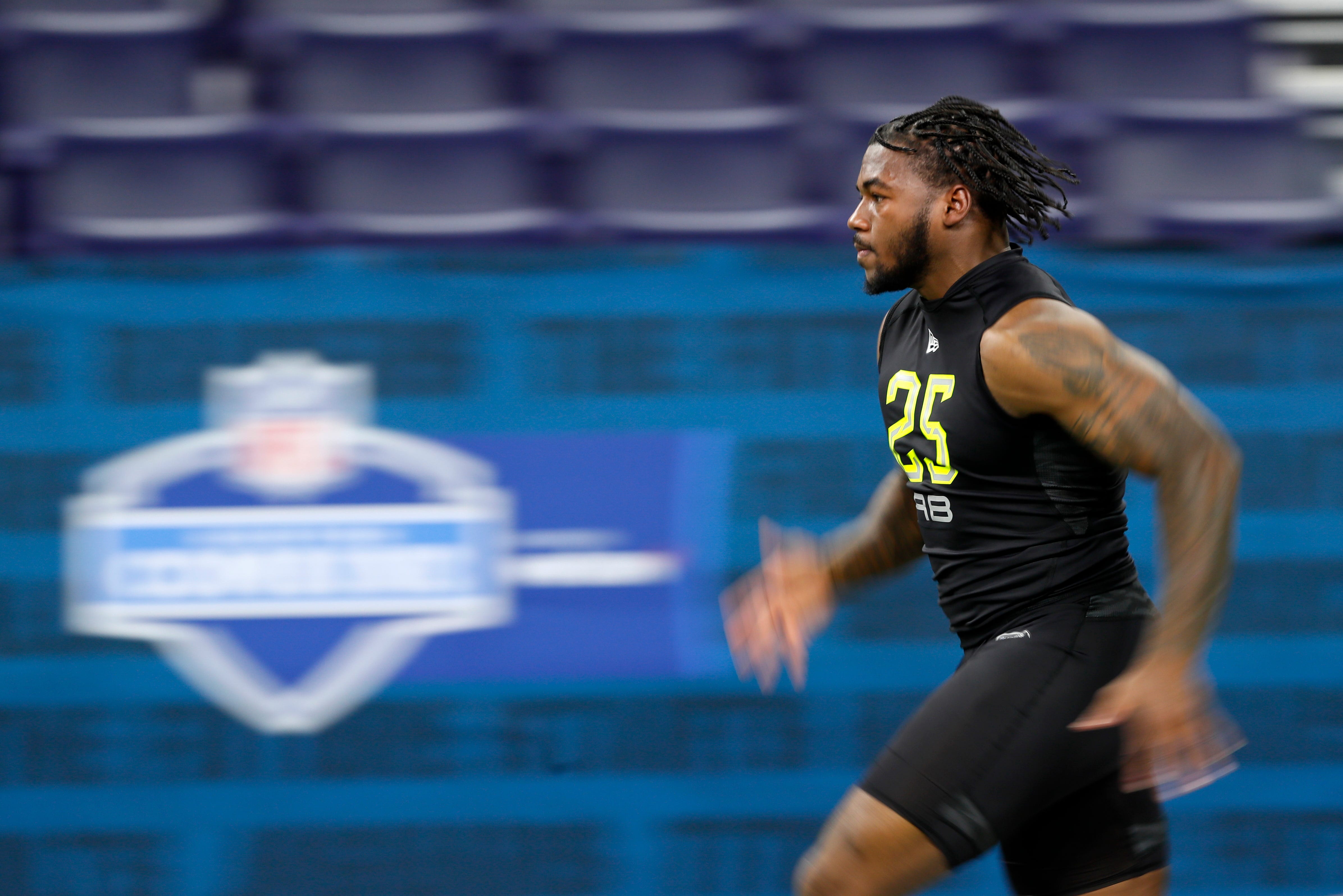 Georgia running back D'Andre Swift runs the 40-yard dash at the NFL Combine.
