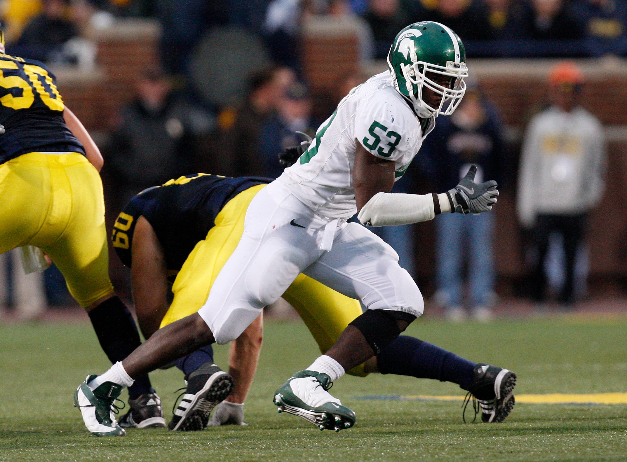 LINEBACKER – Greg Jones, 2007-10: Jones earned consensus All-American honors as both a junior and senior, becoming the first Spartan to accomplish that feat in back-to-back seasons since Bubba Smith and George Webster in 1965-66. As a junior in 2009, Jones led the Big Ten and ranked third in the nation with 154 tackles and was named Big Ten Defensive Player of the Year. He also recorded 14 tackles for loss and nine sacks. As a senior, Jones became the first Spartan to reach the 100-tackle milestone in three straight seasons since Percy Snow (1987-89). His 465 career tackles rank third in MSU history.
