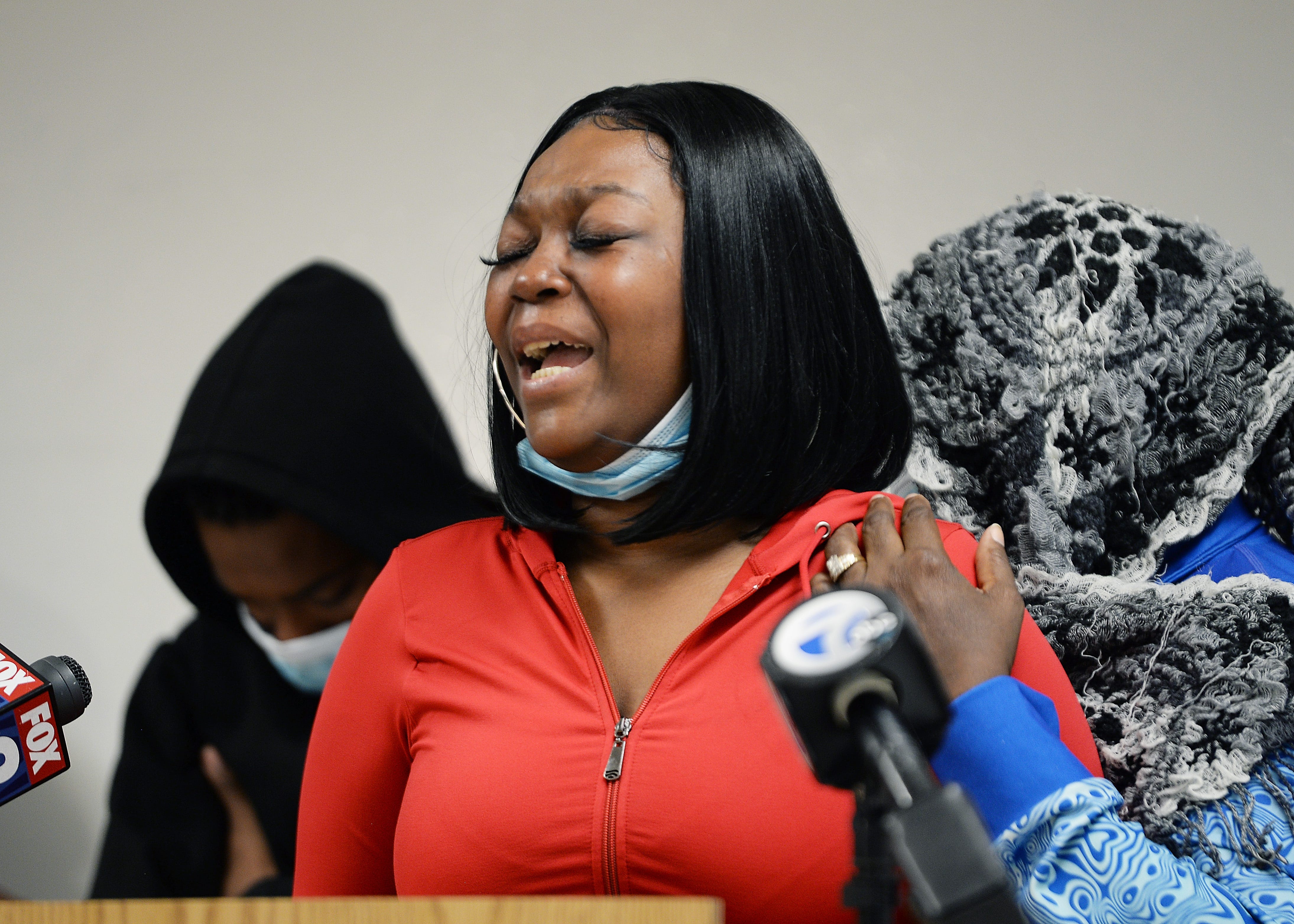 An emotional Etosha Williams, 34, of Detroit, mother of victim Reginae Williams, 7, talks about her daughter and pleads for the shooters to turn themselves in.
