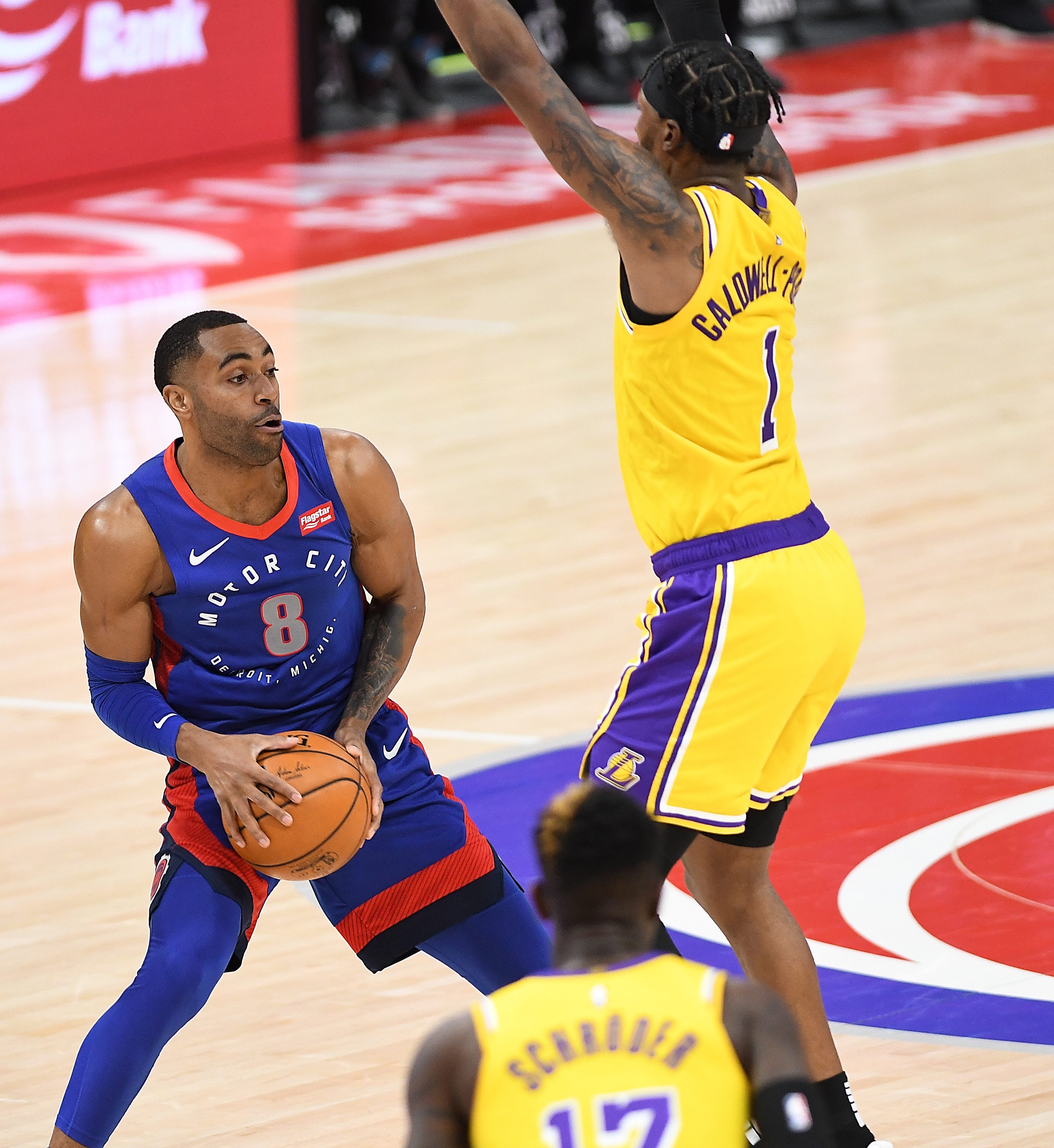 Pistons' Wayne Ellington looks for room around Lakers' Kentavious Caldwell-Pope in the second quarter.