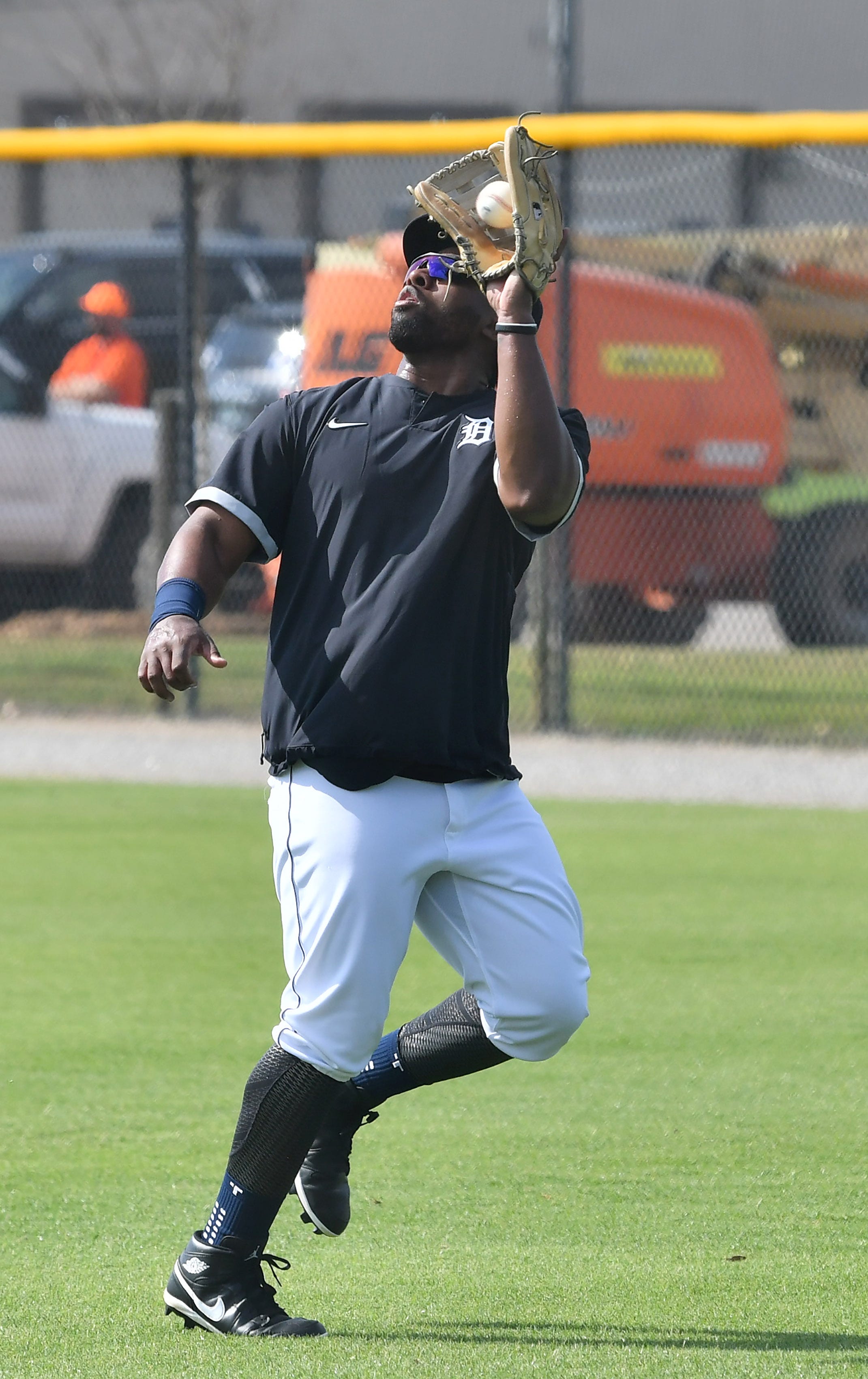 Tigers outfielder Christin Stewart makes a running catch.
