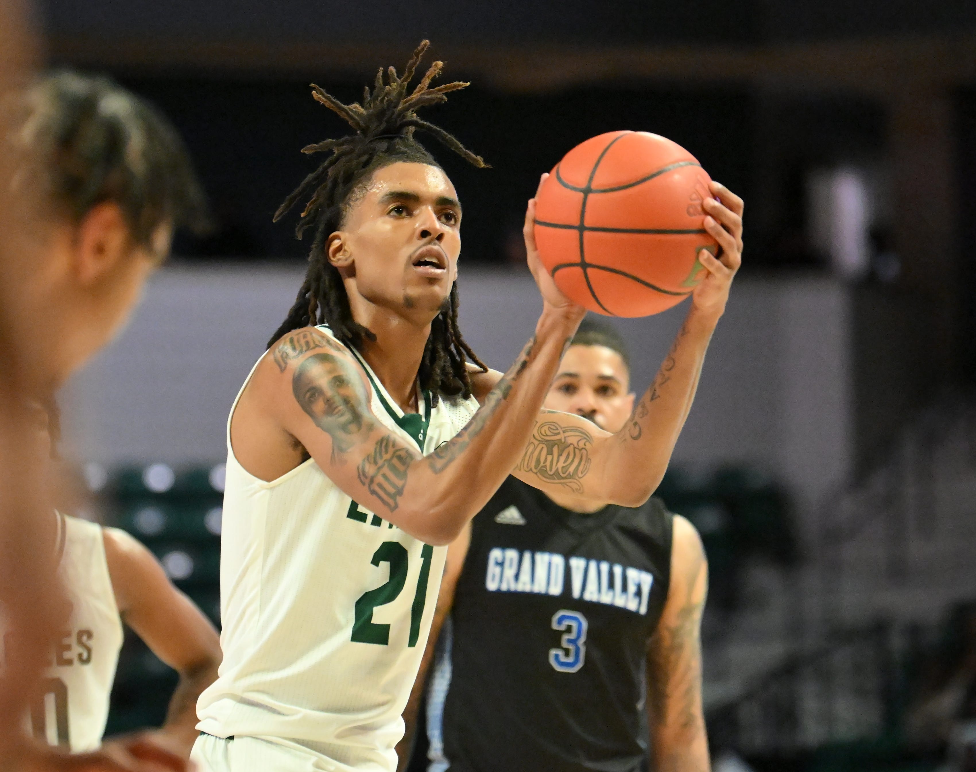 Eastern guard Emoni Bates shoots a free throw in the first half.  Eastern vs Grand Valley in men's basketball exhibition at George Gervin GameAbove Center at Eastern Michigan University in Ypsilanti, Mich. on Oct. 27, 2022.  
(Robin Buckson / The Detroit News)
