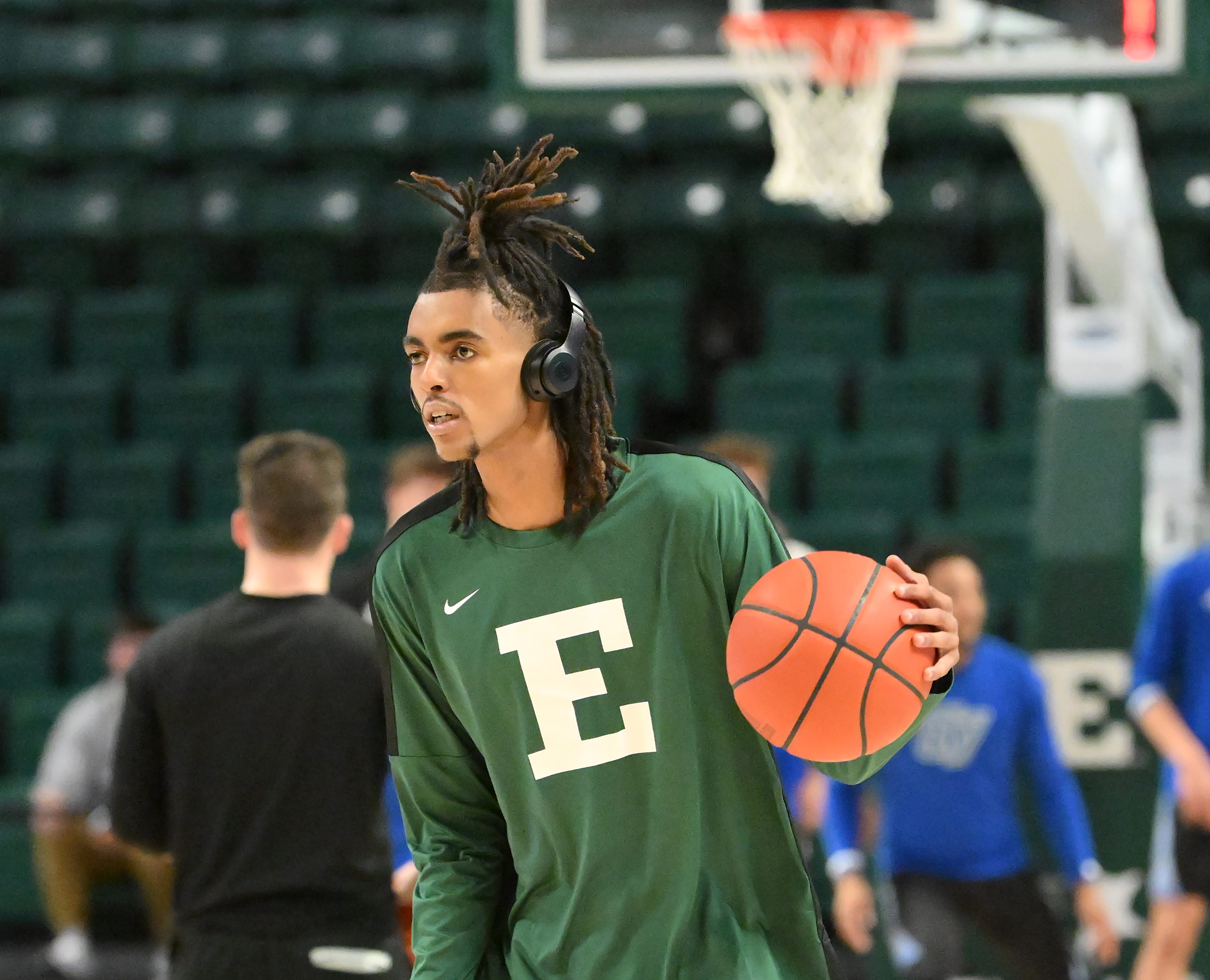 Emoni Bates during warm ups.  Eastern vs Grand Valley in men's basketball exhibition at George Gervin GameAbove Center at Eastern Michigan University in Ypsilanti, Mich. on Oct. 27, 2022.